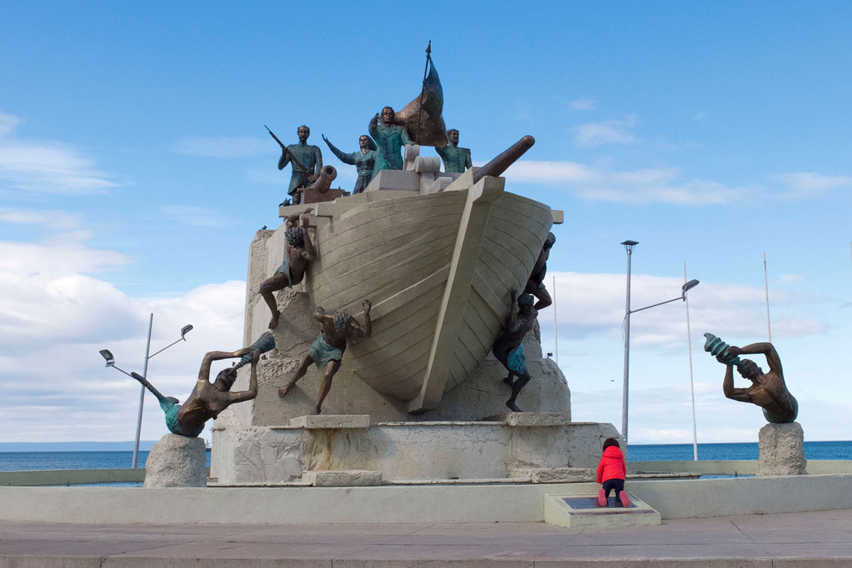 Punta Arenas estatua goleta ancud