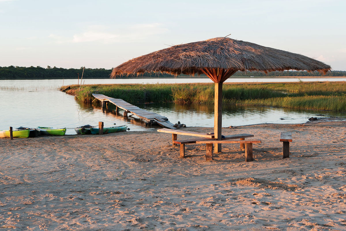 Laguna blanca paraguay san pedro plage parasol